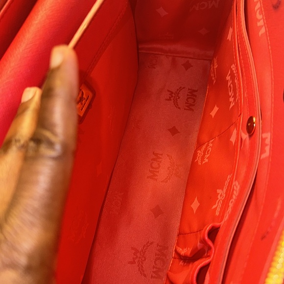 Authentic MCM Nouvo Saffiano Handbag missing Cross Body Strap EUC in Tomato Red - Picture 5 of 17